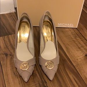 Michael Kors Caroline Pump